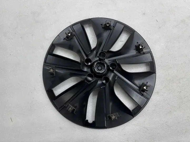Tesla Model Y (2019 - 2024) 104423500C Колпаки колес R20 — фото 9