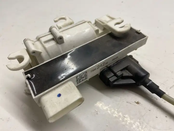 BMW 7 G11 G12 (2015 - 2022) 2581910 Замок задней двери — фото 2