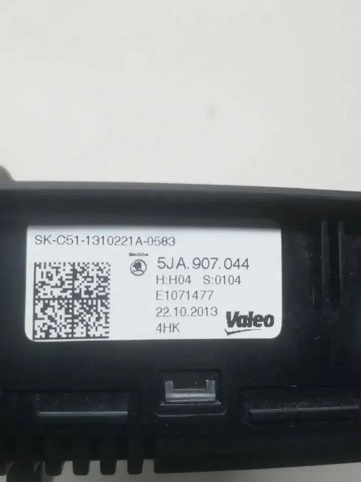 Skoda Rapid (NH) (2012 - 2019) 5JA907044 Кнопка стеклоподъемников — фото 5