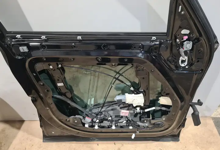Land Rover Defender (2020 - ) Дверь — фото 15