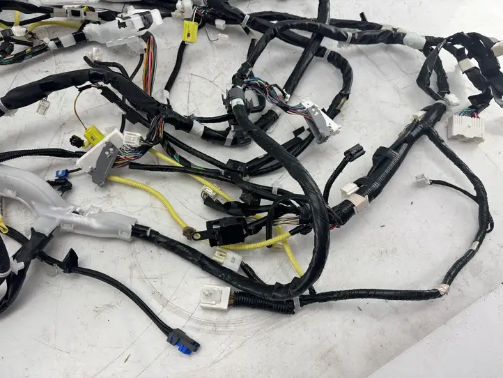 Toyota C-HR I (2016 - 2022) 82199F4M70 Прочая электропроводка — фото 13