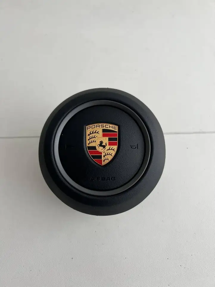 Porsche Taycan 9J1 (2019 - ) 62982050 Подушка безопасности руля — фото 1