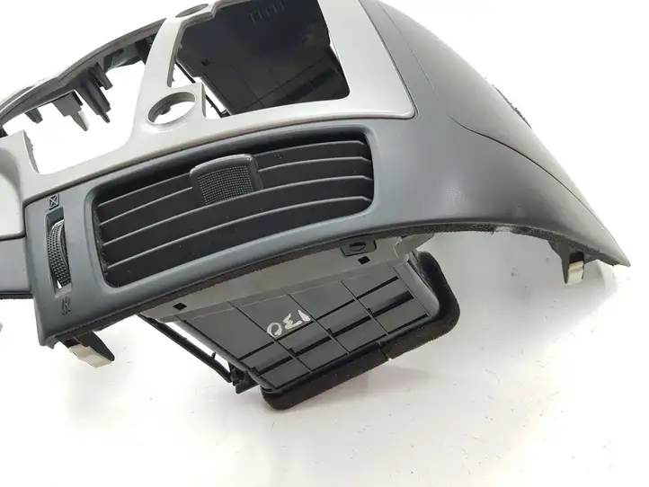 Hyundai i30 (2007 - 2012) 847402R800 Центральный воздушный дефлектор — фото 11