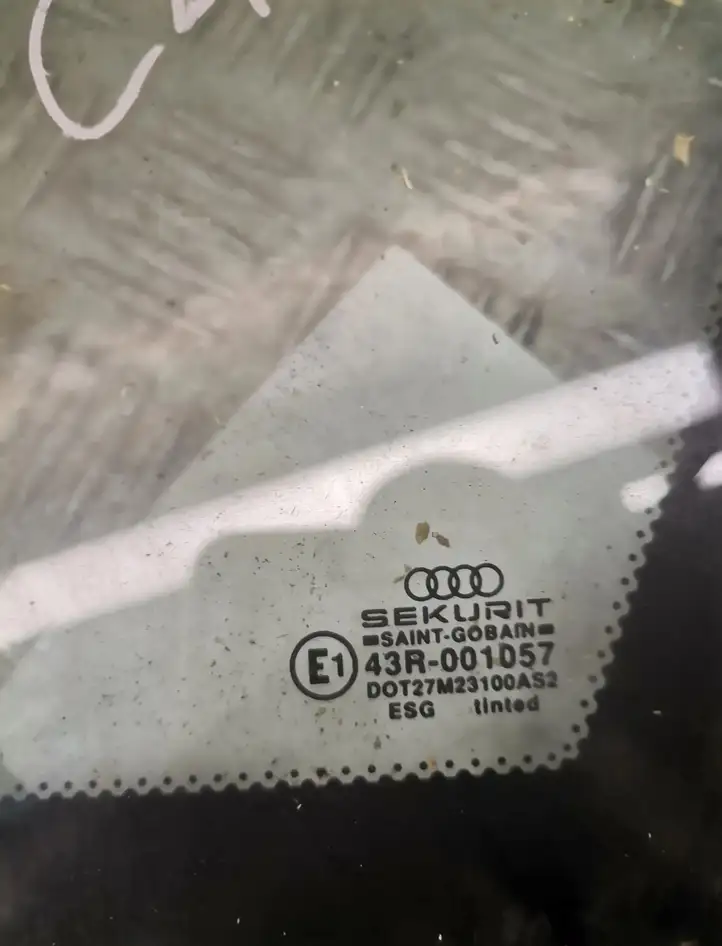 Audi A6 S6 C5 4B (2001 - 2004) Форточка двери — фото 2