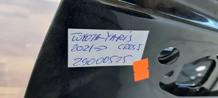 Toyota Yaris Cross (2020 - ) Дверь — фото 12