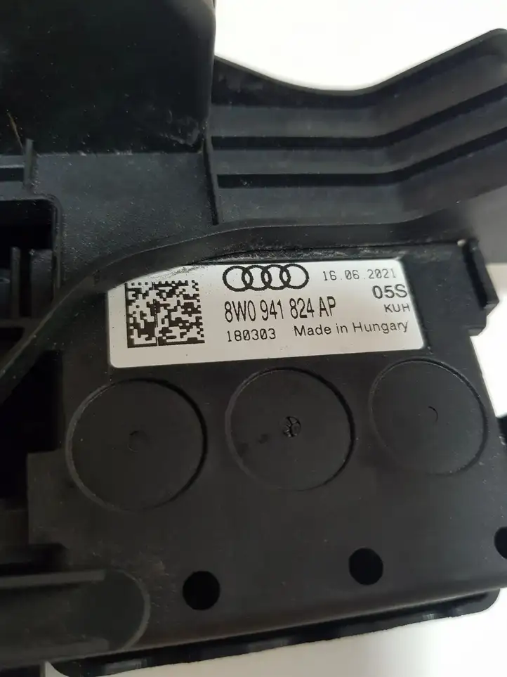 Audi A4 S4 B9 8W (2019 - ) 8W0941823 Клеммный узел плюсовых проводов — фото 5