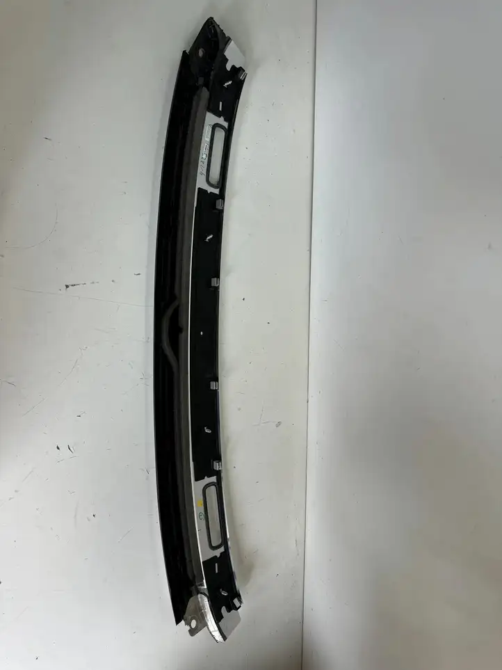Audi A5 8T 8F (2007 - 2011) 8F0853829E Накладка стоек лобового стекла — фото 6