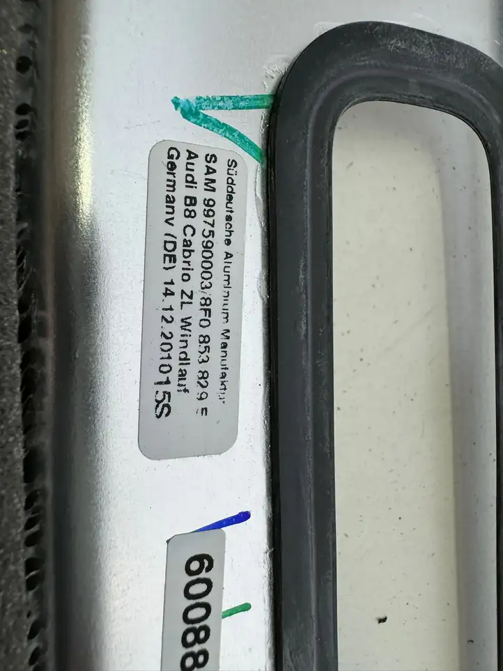 Audi A5 8T 8F (2007 - 2011) 8F0853829E Накладка стоек лобового стекла — фото 8
