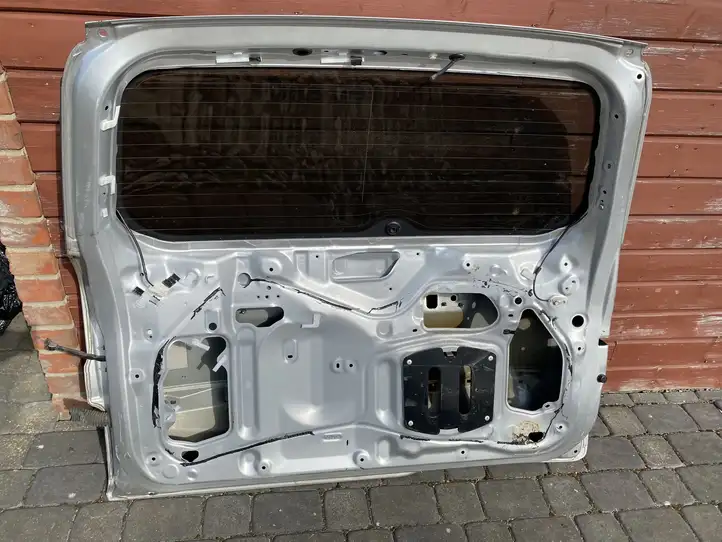 Toyota RAV 4 (XA30) (2006 - 2016) Заднее стекло — фото 3