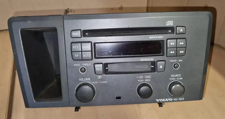 (1997 - 2000) HU603 Магнитола / мультимедийная система — фото 1