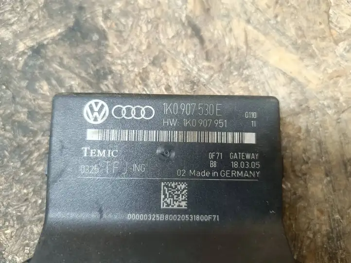 Volkswagen Touran I (2003 - 2010) 1K0907530E Модуль Gateway — фото 3