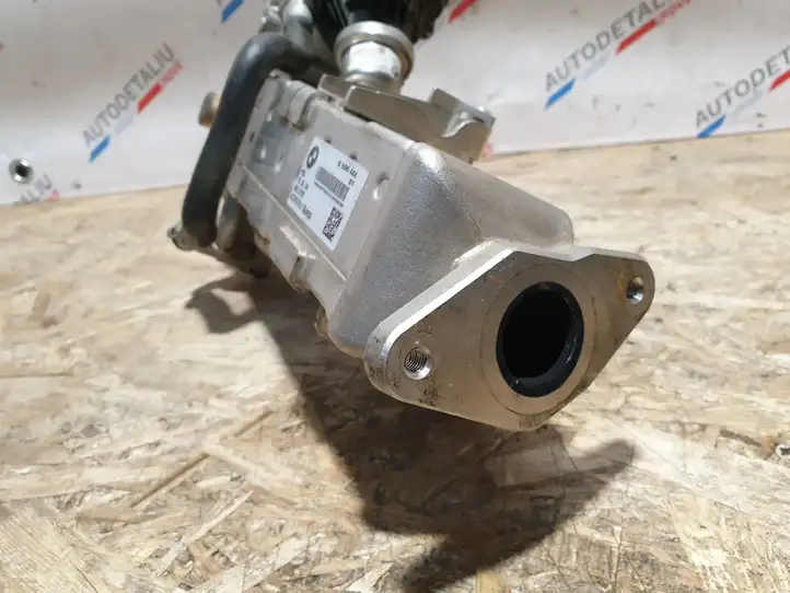 BMW 4 F36 Gran coupe (2014 - 2017) 8596444 Охладитель клапана EGR — фото 2