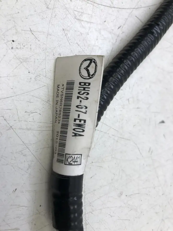 Mazda 3 II (2013 - 2017) BHS267EW0A Прочая электропроводка — фото 2