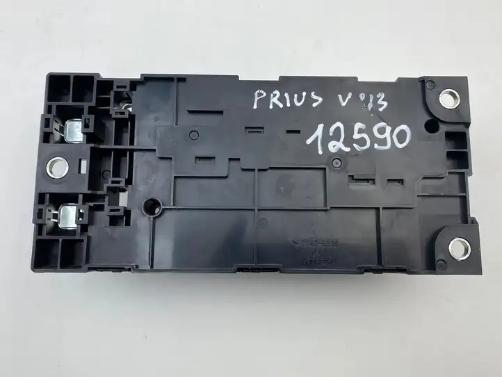 Toyota Prius+ (ZVW40) (2011 - 2018) G92Z147020 Блок предохранителей — фото 4