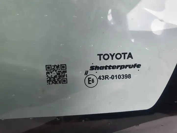 Toyota Hilux (AN120, AN130) (2017 - 2020) 561010KM60 Переднее стекло — фото 2