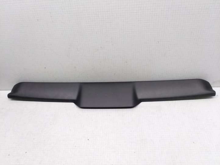 6793902010 Toyota Corolla E120 E130 Kita slenkscių/ statramsčių apdailos detalė