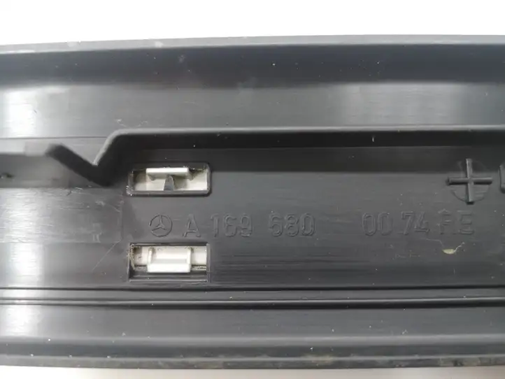 Mercedes-Benz A W169 (2004 - 2012) A1696800074 Отделка переднего порога — фото 8