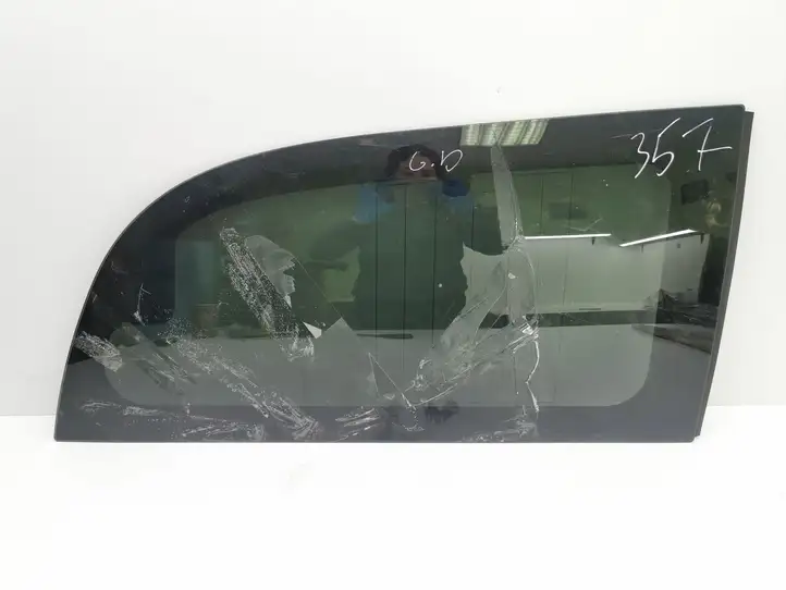 Chrysler Grand Voyager V (2007 - 2010) E143R001385 Заднее боковое стекло — фото 1