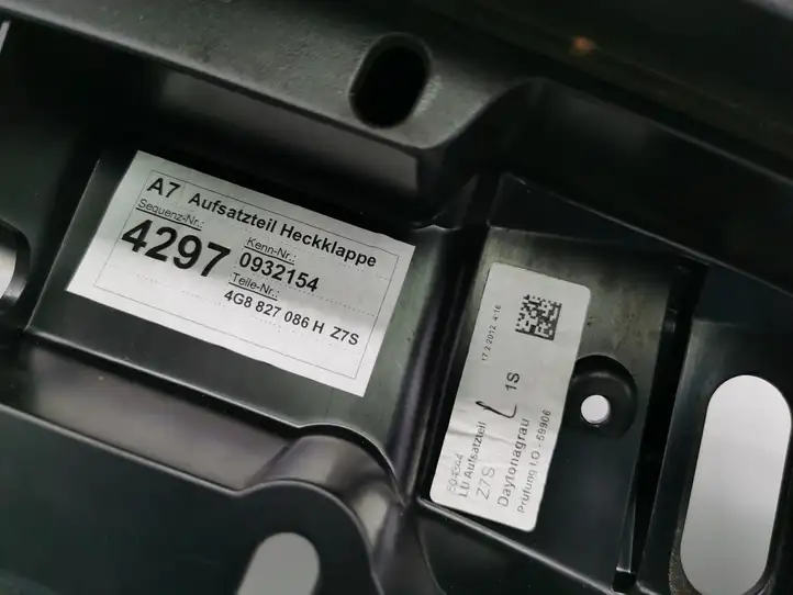 Audi A7 S7 4G (2010 - 2014) 4G8827086H Подсветка номера — фото 2