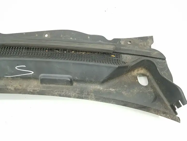 Chevrolet Captiva (2006 - 2011) 20989738 Жабо стеклоочистителей — фото 4