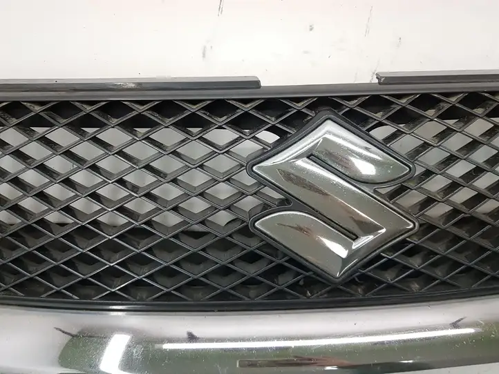 Suzuki Grand Vitara II (2005 - 2008) 7174365J0 Верхняя решетка радиатора — фото 7