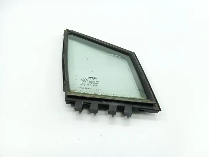 Toyota Corolla Verso AR10 (2004 - 2009) E1743R00097 Форточка двери — фото 1