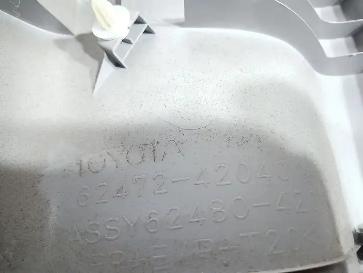 Toyota RAV 4 (XA20) (2000 - 2005) 6247242040 Верхняя обшивка стойки D — фото 3