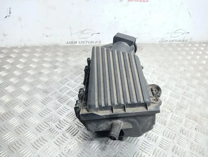 Skoda Octavia Mk1 (1U) (1996 - 2004) 1J0129620 Корпус воздушного фильтра — фото 4