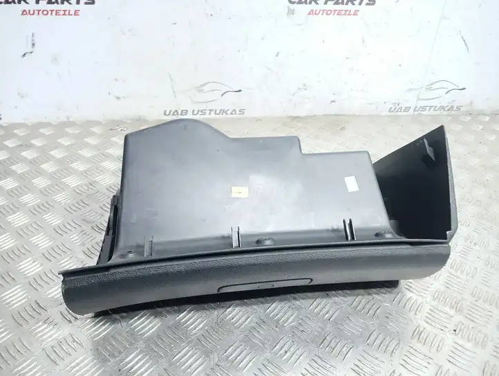 Skoda Octavia Mk1 (1U) (1996 - 2004) 1U1857103 Бардачок в сборе — фото 5