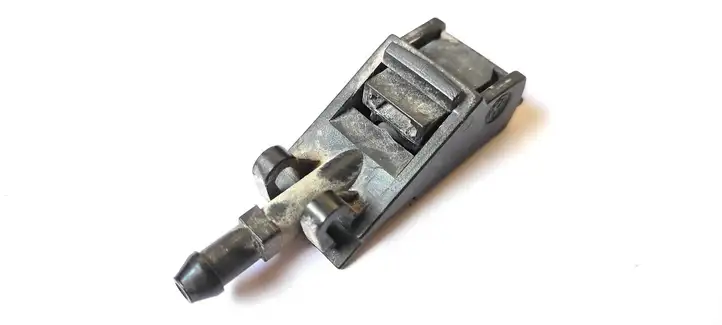 Seat Ibiza III (6L) (2002 - 2008) 6E0955985 Форсунка омывателя лобового стекла — фото 1