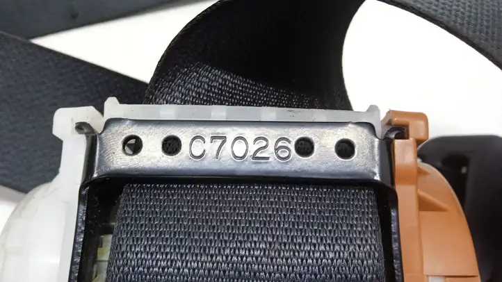 Suzuki Grand Vitara II (2008 - 2012) C7026 Задний ремень безопасности — фото 2