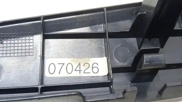 Chevrolet Captiva (2006 - 2011) 070426 Боковой воздушный дефлектор — фото 2