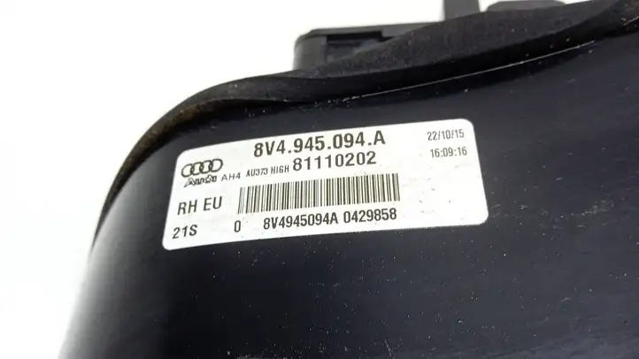 Audi A3/S3 8V (2012 - 2016) 8V4945094A Задний фонарь в крышке багажника — фото 2