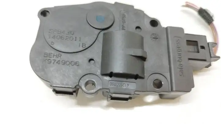Audi A4 S4 B8 8K (2011 - 2015) K9749006 Двигатель задвижки потока воздуха — фото 2