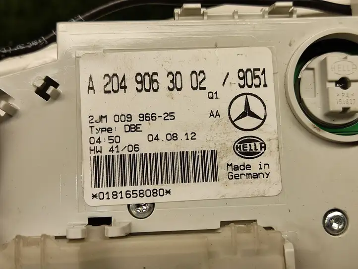 Mercedes-Benz C W204 (2007 - 2014) A2049063002 Передняя подсветка — фото 3