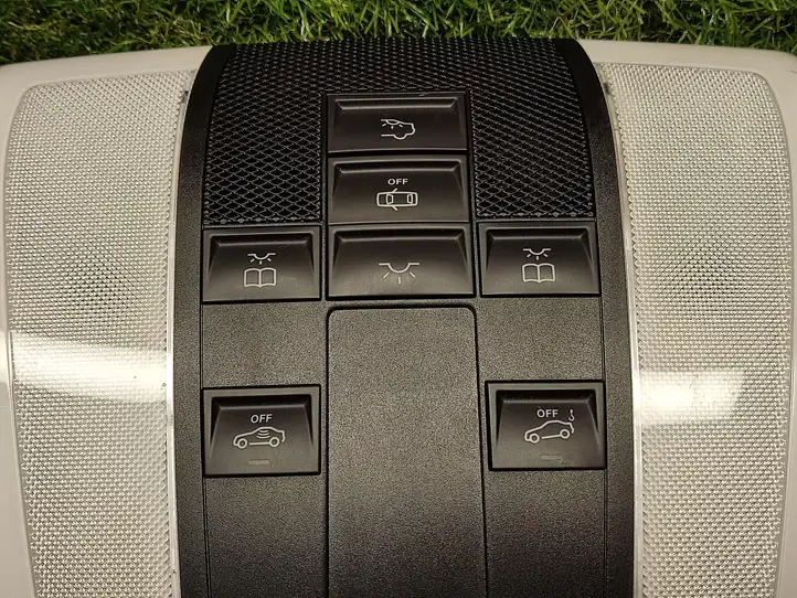 Mercedes-Benz C W204 (2007 - 2014) A2049063002 Передняя подсветка — фото 5