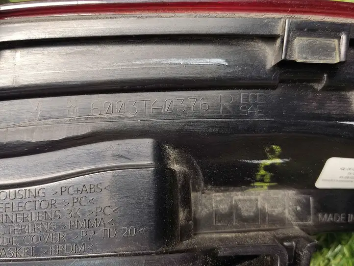 Volkswagen Jetta USA (2019 - ) 17A945094A Задний фонарь в крышке багажника — фото 3