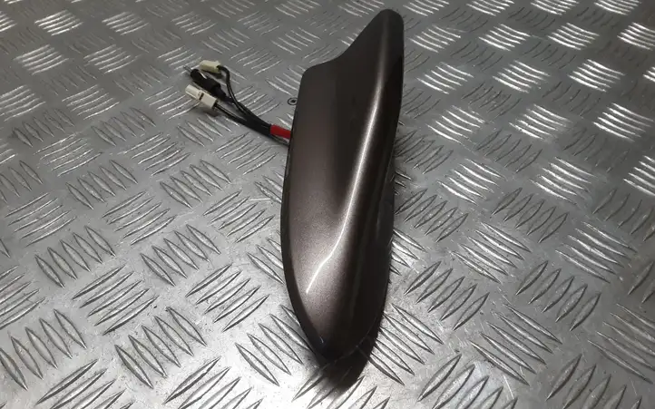 Mitsubishi Outlander (2018 - 2021) GPS антенна — фото 2
