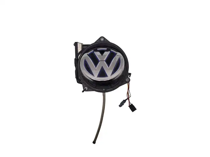 Volkswagen Golf VII (2013 - 2019) 5GE827469F Ручка багажника с камерой — фото 1