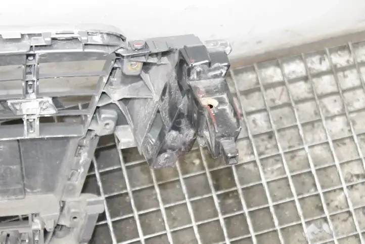 Audi A5 8T 8F (2007 - 2011) 8T0853651S Вентиляционная решетка кузова — фото 10
