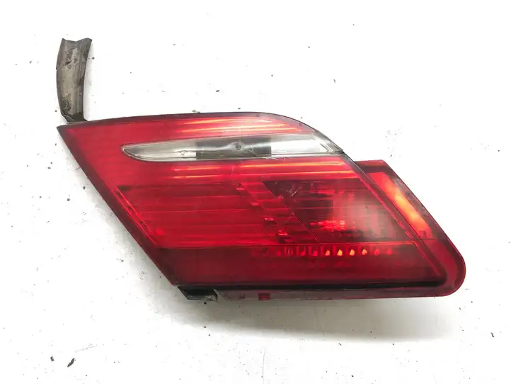 BMW 7 E65 E66 (2001 - 2008) 6321693851708 Задний фонарь в крышке багажника — фото 1