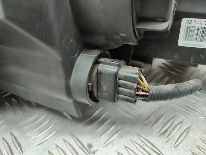 Kia Sportage (2010 - 2014) 921023UXXX Фонарь заднего хода — фото 15