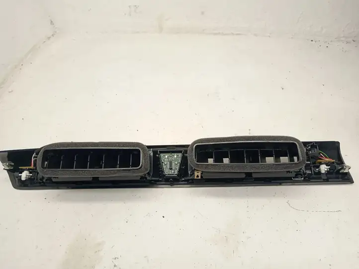 BMW iX (2021 - ) 9490662 Центральный воздушный дефлектор — фото 2