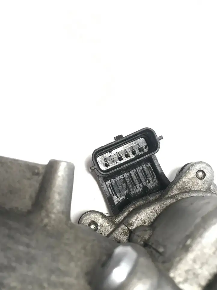Nissan Juke I F15 (2010 - 2018) 8200614985 Кронштейн охладителя EGR — фото 4