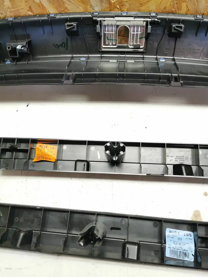 Audi Q5 SQ5 (2012 - 2017) 80A864483E Отделка порога багажника — фото 4