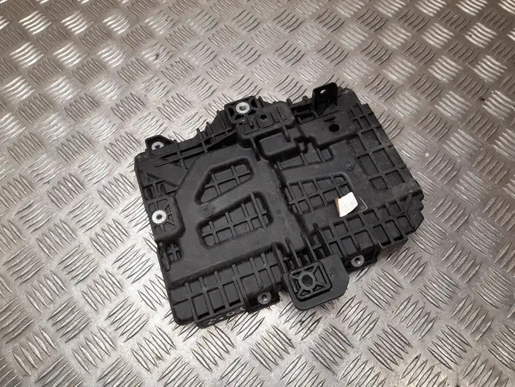 Kia Ceed (2015 - 2018) 37150J7000 Площадка аккумулятора — фото 2