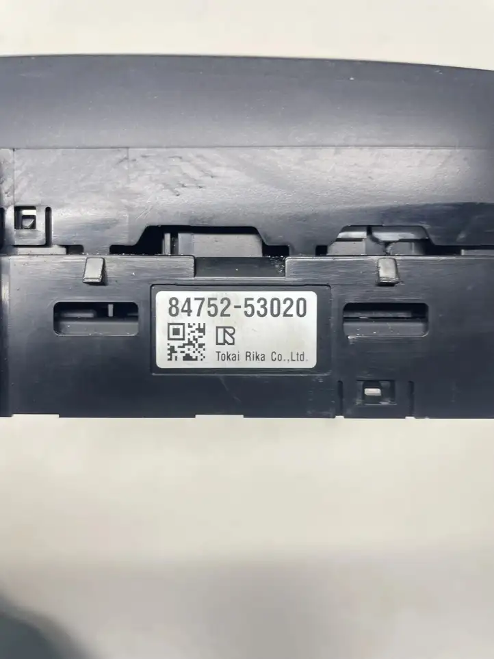 Lexus IS III XE30 (2013 - 2016) 8475253020 Включатель обогрева — фото 8