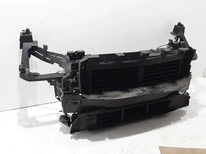 Volvo XC40 (2017 - ) Комплект радиаторов охлаждения — фото 4