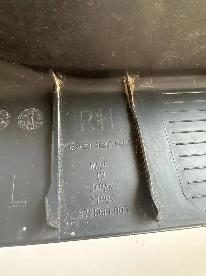 Subaru XV II (2018 - 2021) 57256FL000 Абсорбер крыла — фото 6