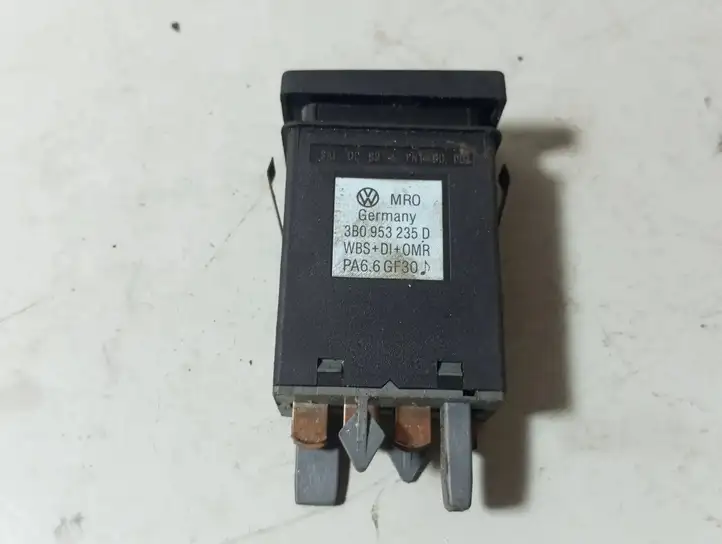 Volkswagen PASSAT B5.5 (2001 - 2005) 3B0953235D Реле аварийных фонарей — фото 2